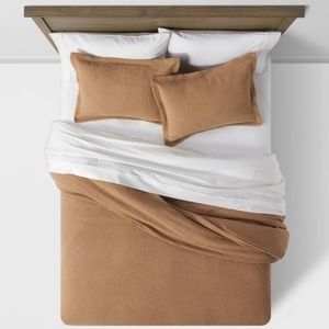 Full/Queen Matelasse Medallion Comforter & Sham Set Brown - Threshold